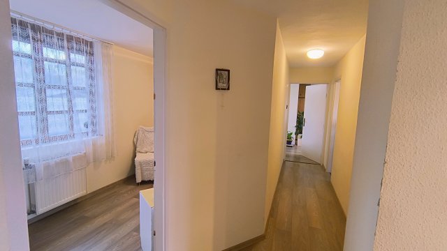 Eladó családi ház, Érden, Tekercselő utcában 99 M Ft, 5 szobás