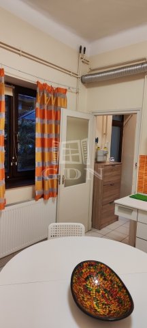 Eladó téglalakás, Pécsett 58.5 M Ft, 2 szobás