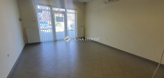 Eladó üzlethelyiség, Dunaharasztin 39.9 M Ft