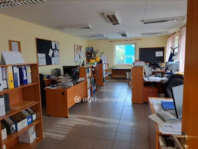 Eladó ipari ingatlan, Pakson 700 M Ft / költözzbe.hu