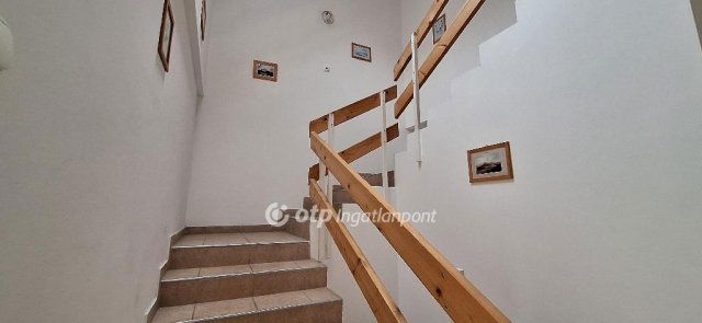 Eladó téglalakás, Nagykovácsiban 110 M Ft, 2+1 szobás