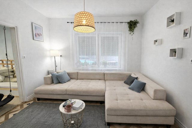 Eladó családi ház, Ráckevén 48 M Ft, 4 szobás