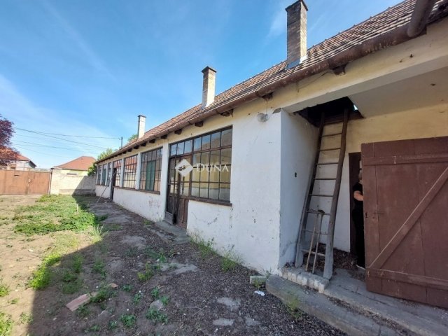 Eladó családi ház, Sükösdön 7.5 M Ft, 4 szobás