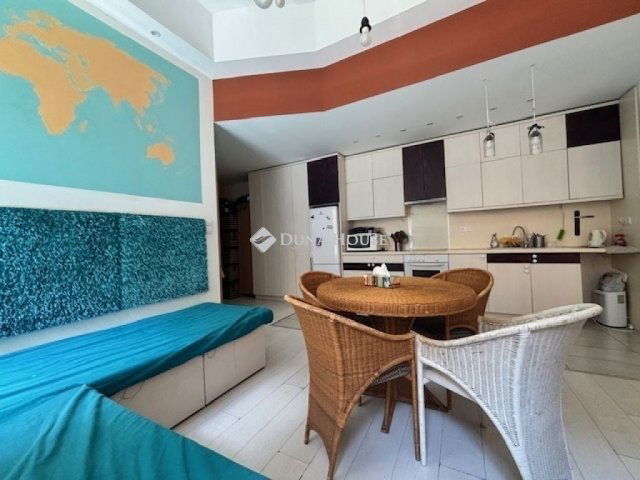 Eladó téglalakás, Budapesten, VIII. kerületben 110 M Ft