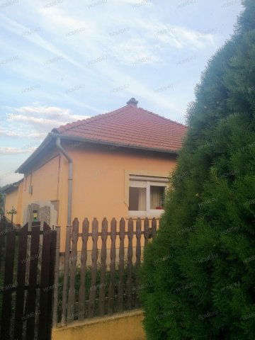 Eladó családi ház, Zagyvarékason 22.5 M Ft