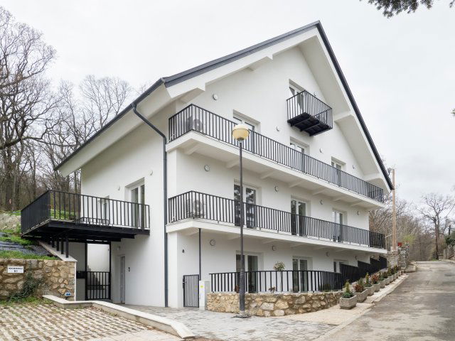 Eladó téglalakás, Pécsett 115 M Ft, 4 szobás
