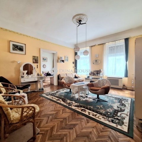 Eladó téglalakás, Budapesten, VIII. kerületben 60.6 M Ft