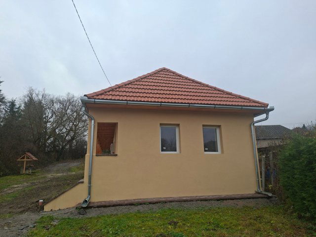 Eladó családi ház, Füzérradványon 47 M Ft, 2 szobás