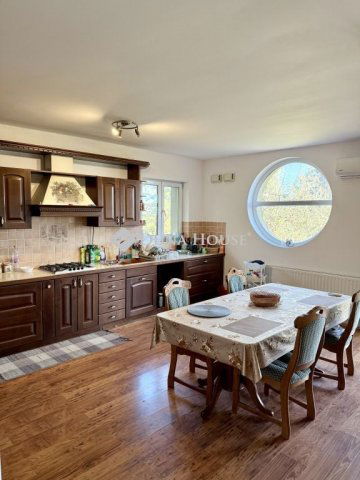 Eladó családi ház, Csomádon 147 M Ft, 4 szobás