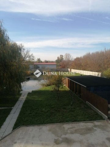 Eladó családi ház, Zsámbékon 164.99 M Ft, 5 szobás