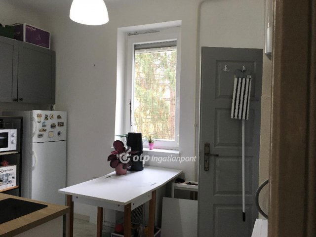 Eladó téglalakás, Budapesten, III. kerületben 59.9 M Ft