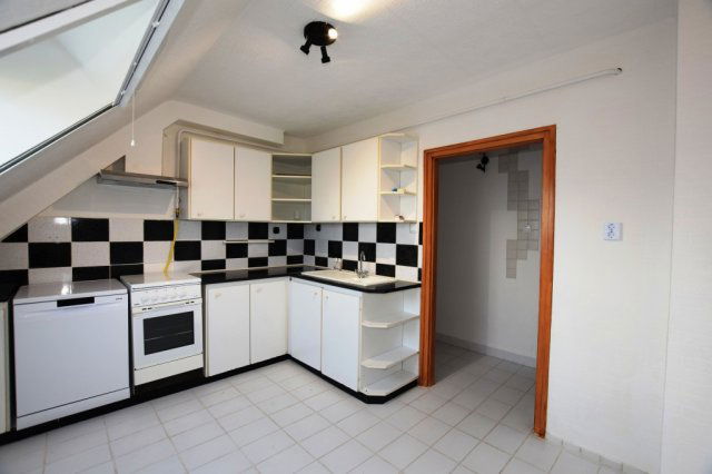 Eladó téglalakás, Debrecenben 69.9 M Ft, 4 szobás