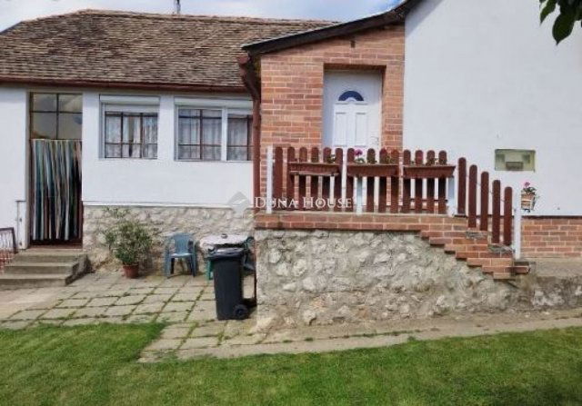 Eladó családi ház, Kökényen 54.99 M Ft, 3 szobás