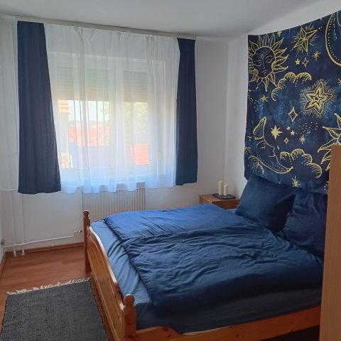 Kiadó téglalakás, albérlet, Pápán 130 E Ft / hó