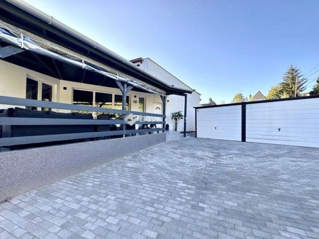 Eladó családi ház, Pécsett 115 M Ft, 4 szobás