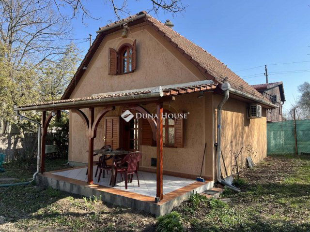 Eladó nyaraló, Jászapátiban 18.2 M Ft, 2 szobás
