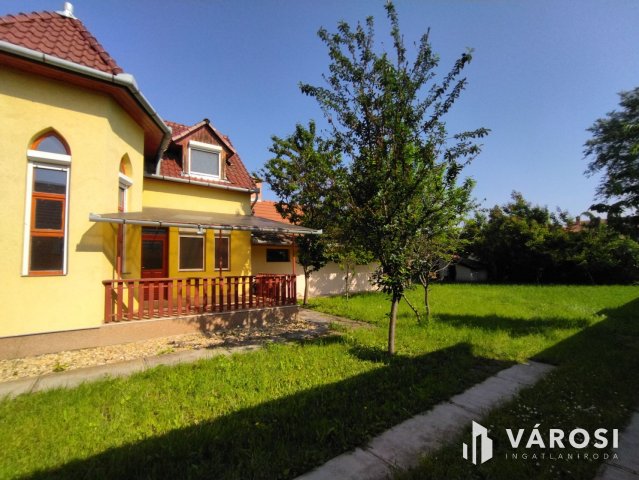 Kiadó családi ház, albérlet, Békéscsabán 200 E Ft / hó