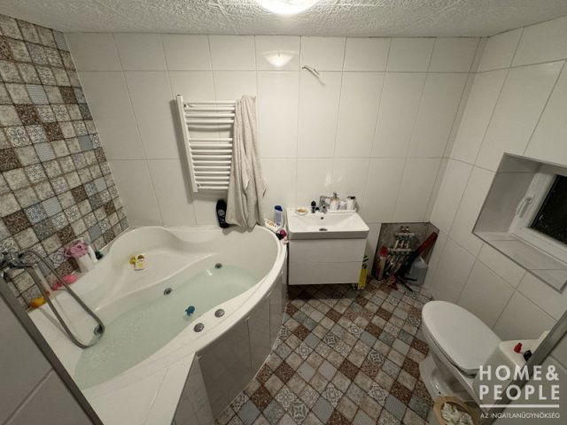 Eladó családi ház, Sándorfalván 69.9 M Ft