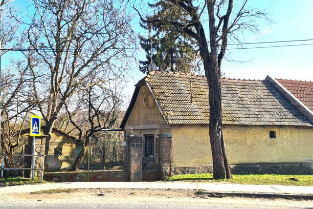 Eladó családi ház, Pomázon 59 M Ft, 2 szobás