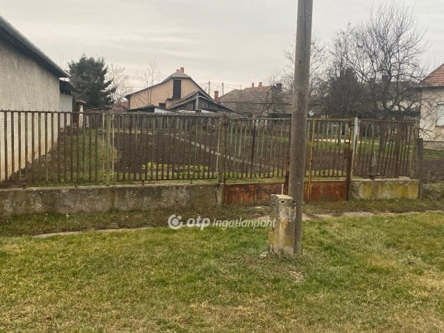 Eladó telek, Kunmadarason 1.2 M Ft / költözzbe.hu