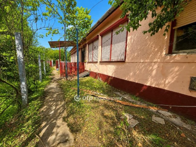Eladó családi ház, Hencidán 8.5 M Ft, 2 szobás