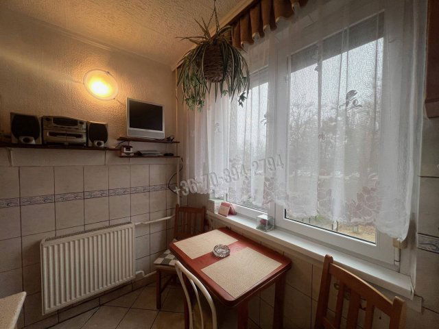 Eladó panellakás, Tatabányán, Gábor Áron utcában 53.9 M Ft