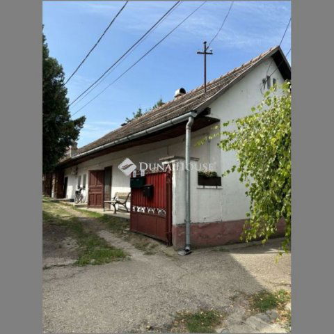 Eladó családi ház, Kisorosziban 41 M Ft, 2 szobás