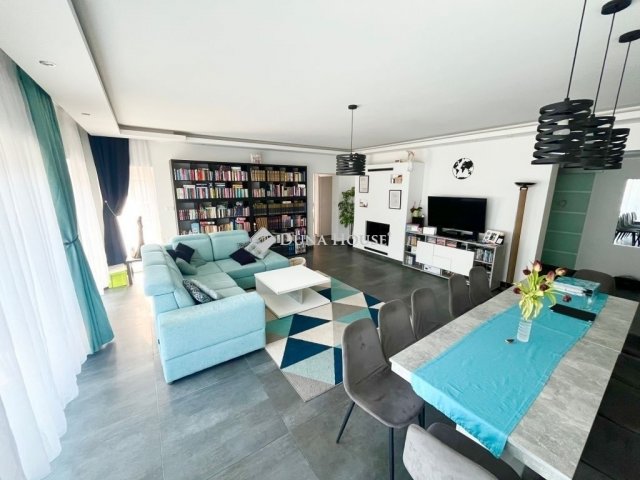 Eladó családi ház, Kőszárhegyen 134.99 M Ft, 5 szobás