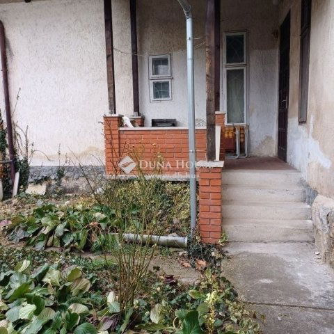 Eladó ikerház, Pécsett 66 M Ft, 4 szobás / költözzbe.hu