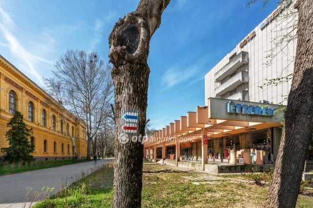 Eladó hotel, Szekszárdon 1300 M Ft / költözzbe.hu