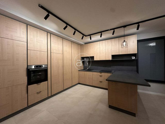 Eladó téglalakás, Szegeden 86 M Ft, 2 szobás