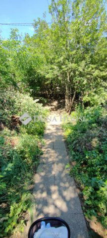 Eladó nyaraló, Bicskén 25 M Ft, 2 szobás / költözzbe.hu