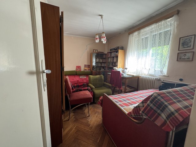 Eladó téglalakás, Pétfürdőn 37.2 M Ft, 2 szobás