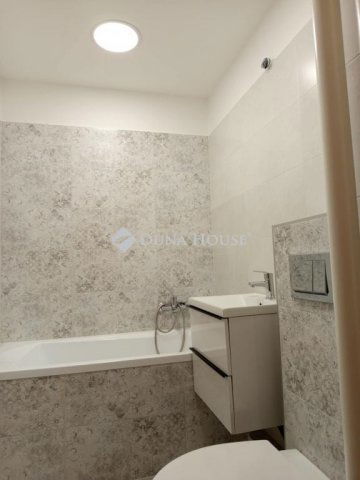 Eladó panellakás, Pécsett, Csontváry utcában 44.9 M Ft