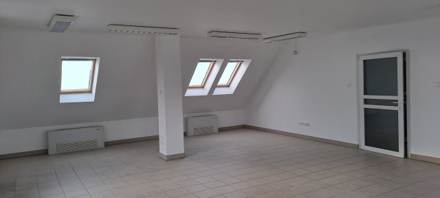 Kiadó iroda, Budapesten, IV. kerületben 250 E Ft / hó