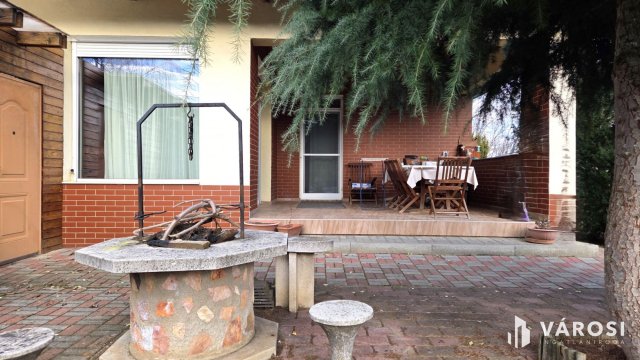 Eladó sorház, Debrecenben 124.9 M Ft, 4 szobás