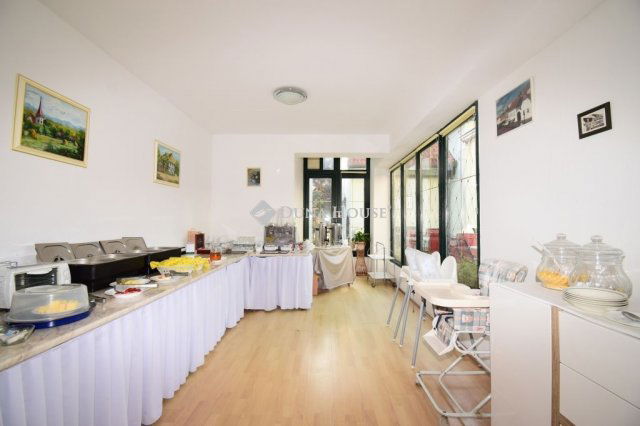 Eladó hotel, Egerben 800 M Ft, 26 szobás / költözzbe.hu