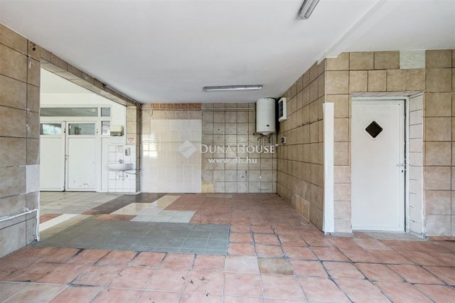 Eladó ipari ingatlan, Solton 512.4 M Ft / költözzbe.hu