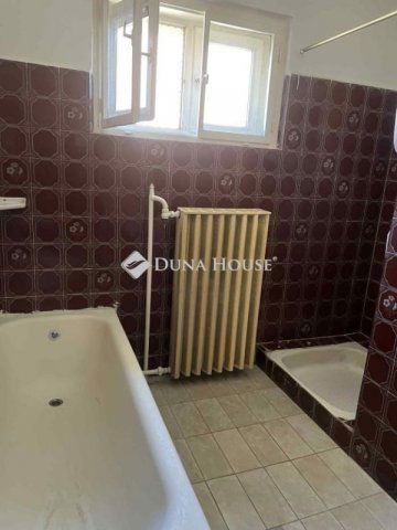 Eladó családi ház, Nagykátán 49.99 M Ft, 6 szobás