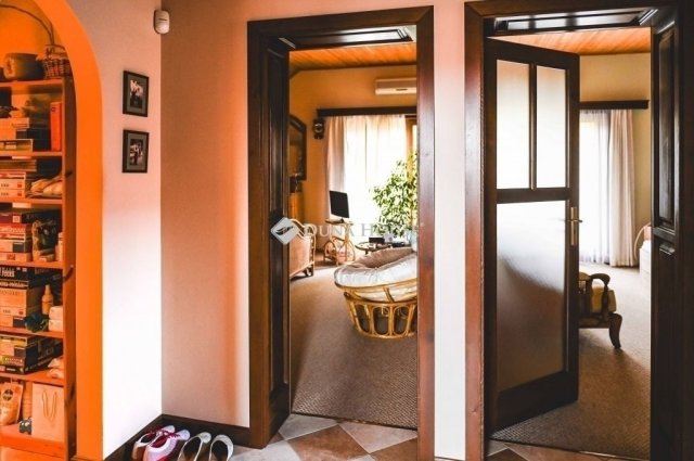 Eladó családi ház, Pécsett 170 M Ft, 1 szobás