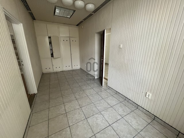 Kiadó ipari ingatlan, Debrecenben 300 E Ft / hó