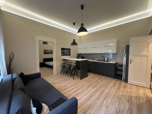 Eladó téglalakás, Budapesten, VI. kerületben, Dessewffy utcában