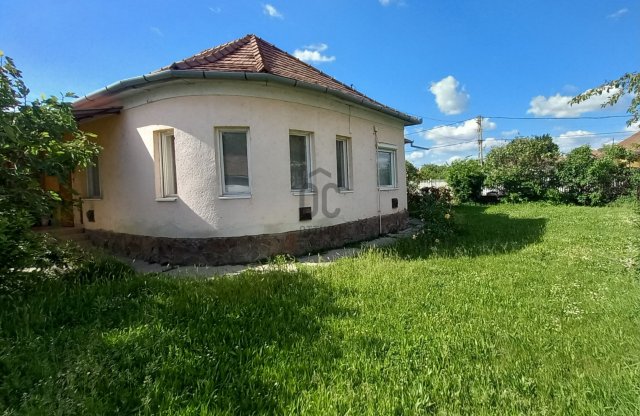 Eladó családi ház, Szekszárdon 54.9 M Ft, 3 szobás