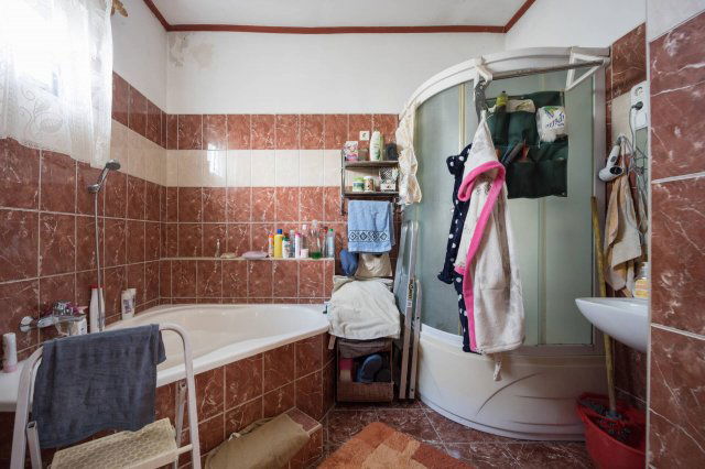 Eladó családi ház, Rétságon 75 M Ft, 7 szobás