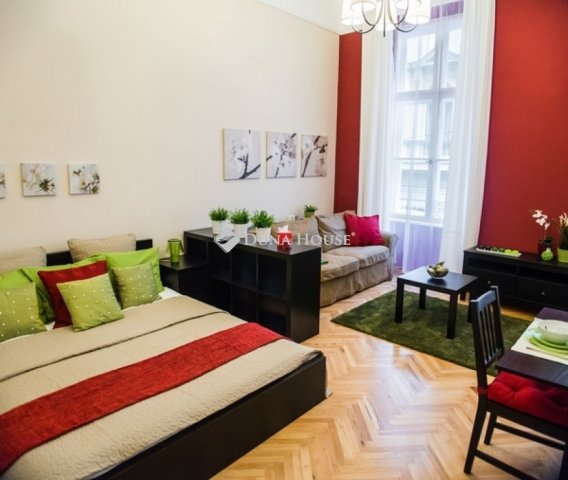 Eladó téglalakás, Budapesten, V. kerületben 69.8 M Ft, 1 szobás