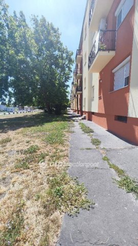 Eladó téglalakás, Várpalotán 37.1 M Ft, 2 szobás