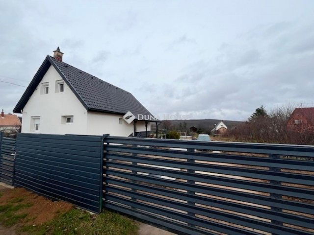 Eladó családi ház, Pákozdon 79.9 M Ft, 3 szobás