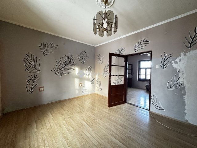 Eladó téglalakás, Iregszemcsén 8.5 M Ft, 2 szobás