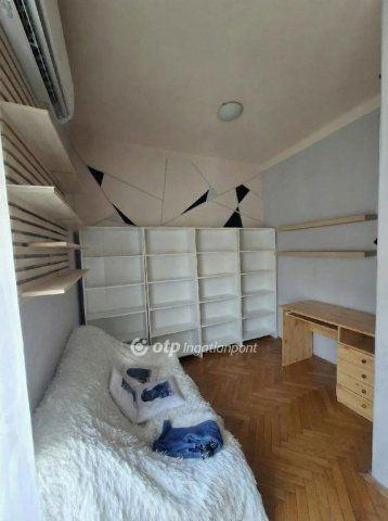 Eladó téglalakás, Pécsett 57 M Ft, 2+1 szobás