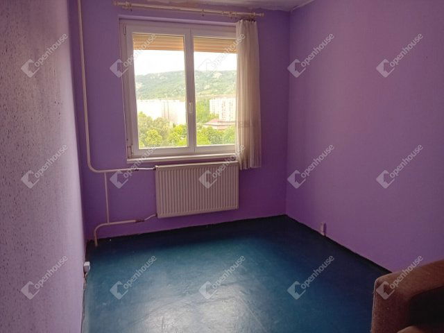 Eladó panellakás, Tatabányán 29.9 M Ft, 2 szobás